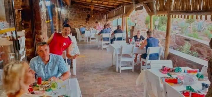 Brandberg White Lady Lodge Uis エクステリア 写真