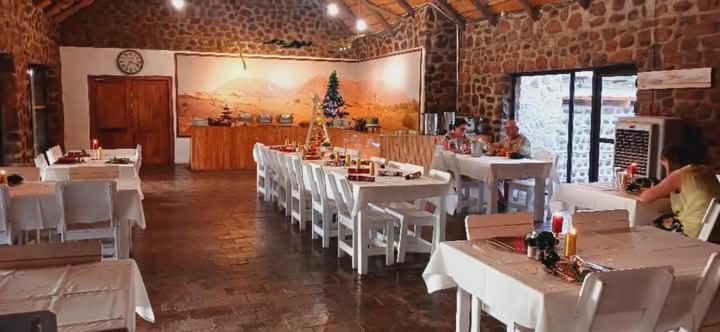 Brandberg White Lady Lodge Uis エクステリア 写真