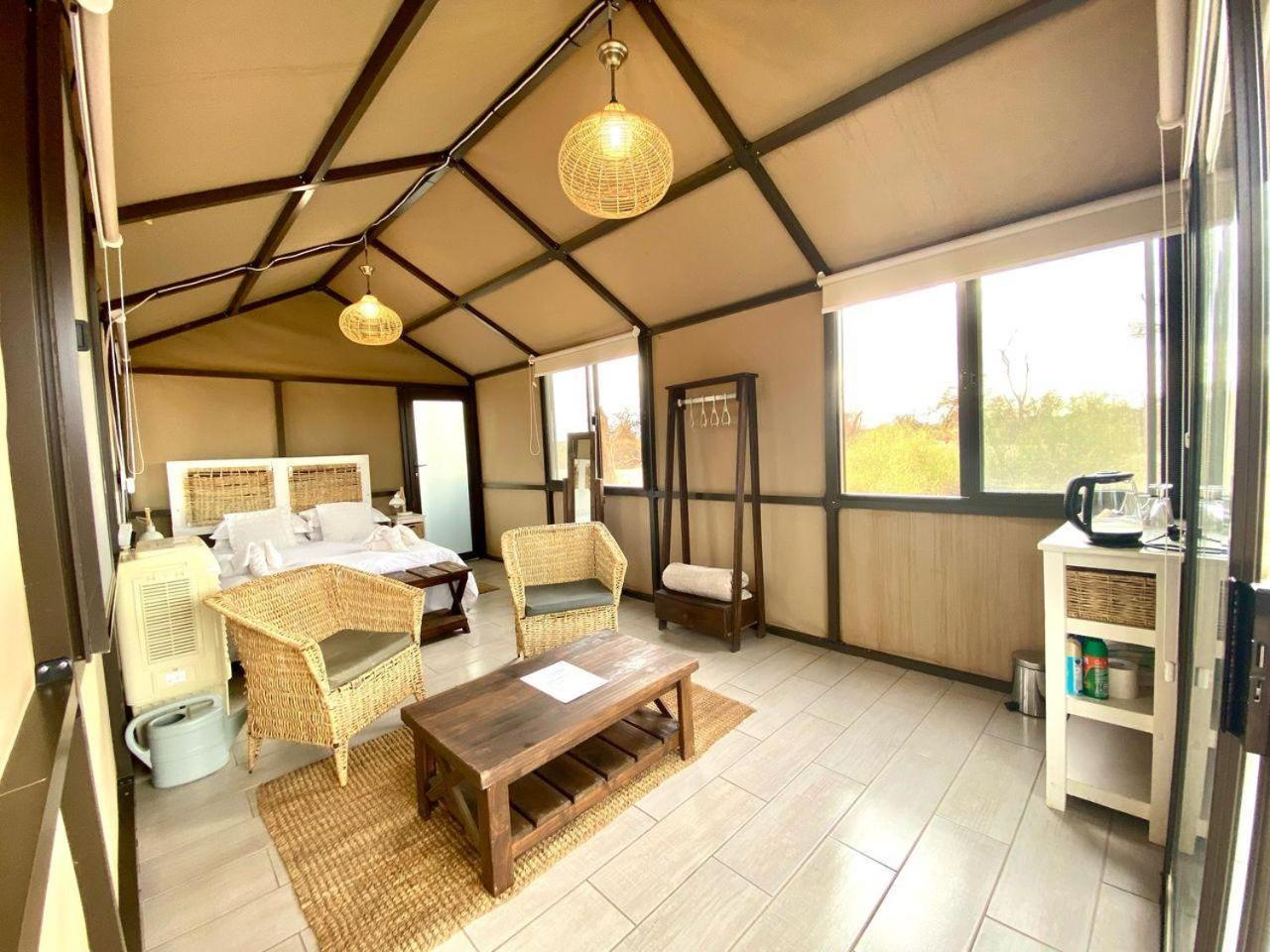 Brandberg White Lady Lodge Uis エクステリア 写真