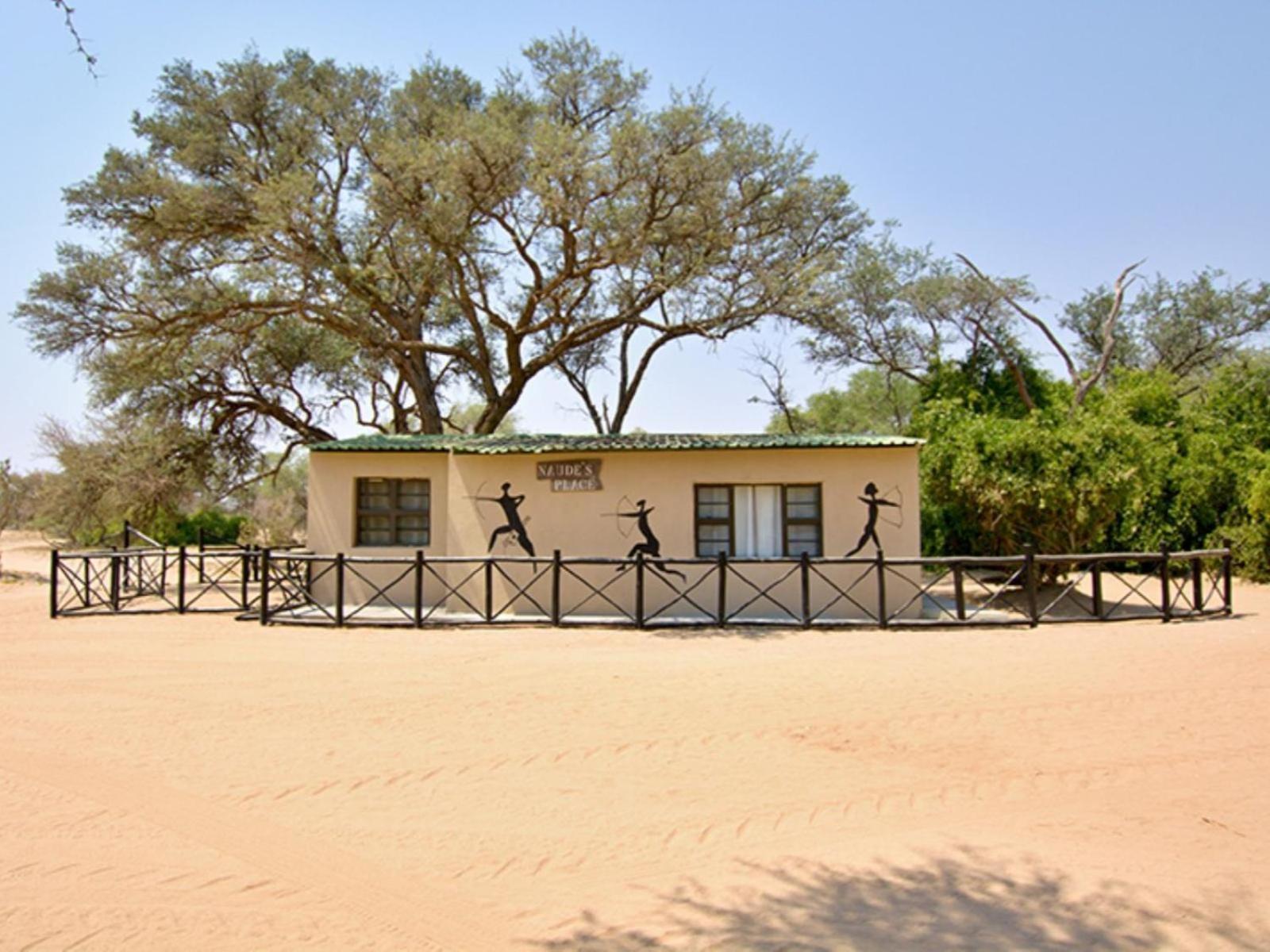 Brandberg White Lady Lodge Uis エクステリア 写真