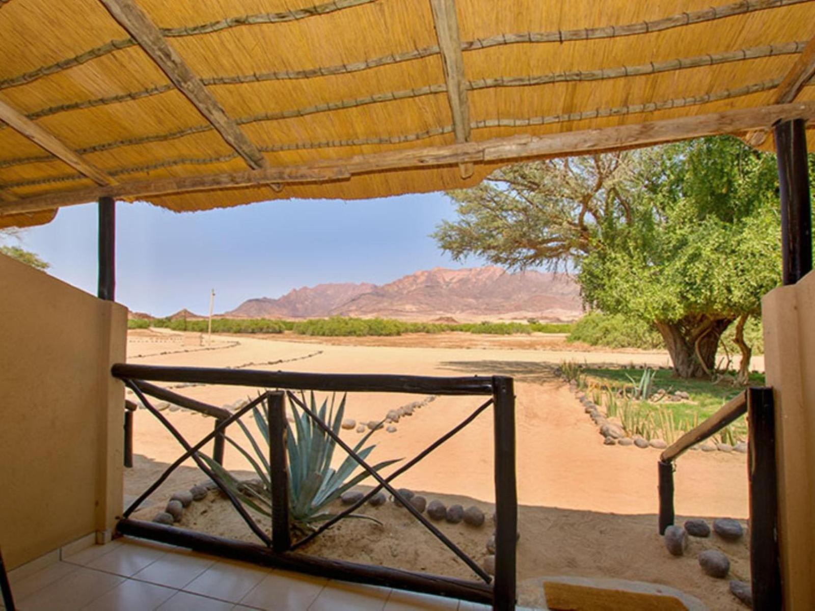 Brandberg White Lady Lodge Uis エクステリア 写真