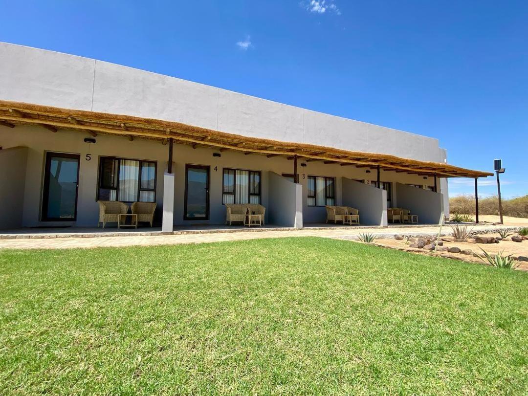 Brandberg White Lady Lodge Uis エクステリア 写真
