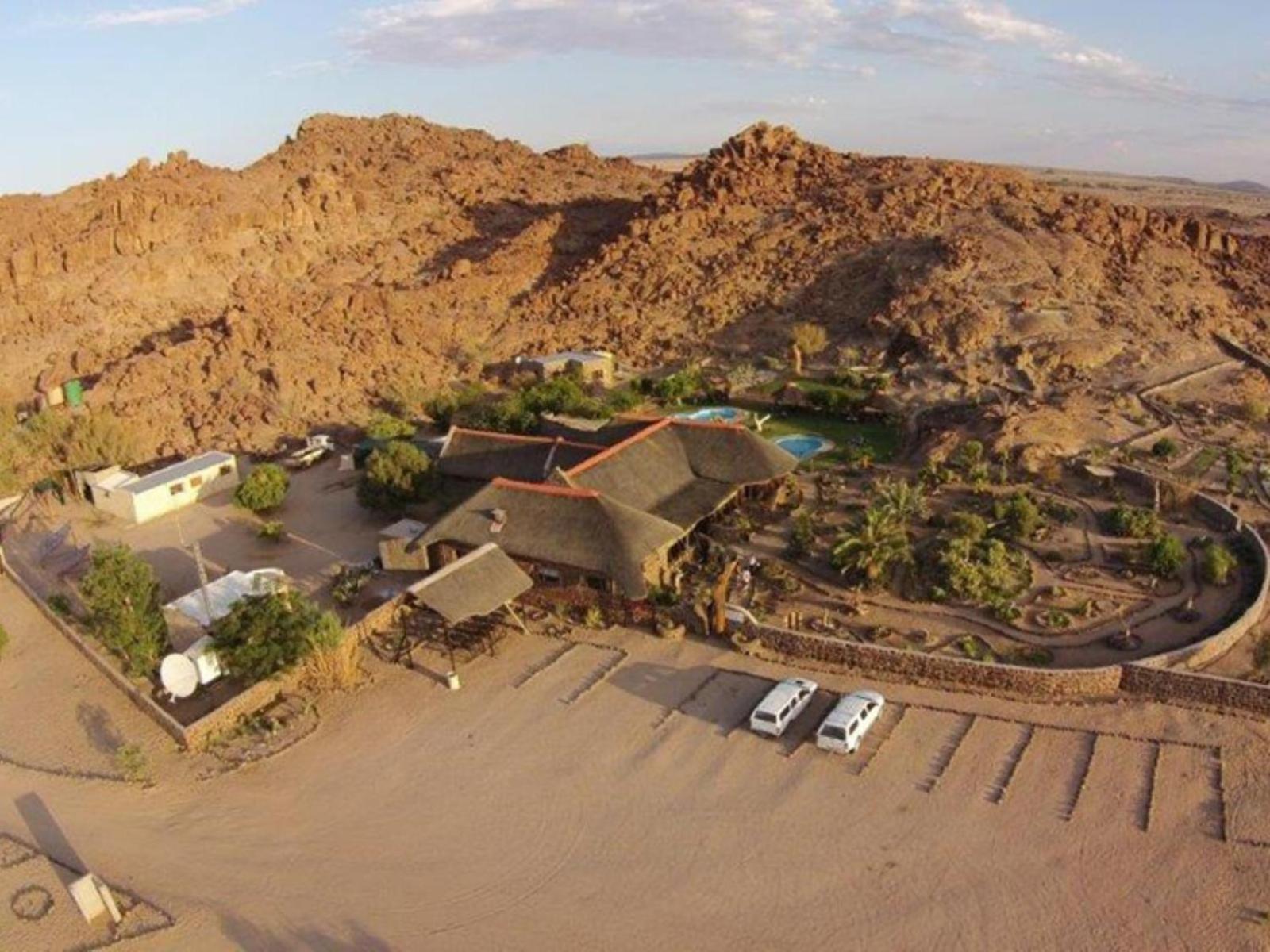 Brandberg White Lady Lodge Uis エクステリア 写真